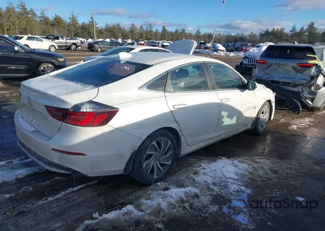 2021 Honda Insight Touring z USA, uszkodzony, nr VIN 19XZE4F98ME005319